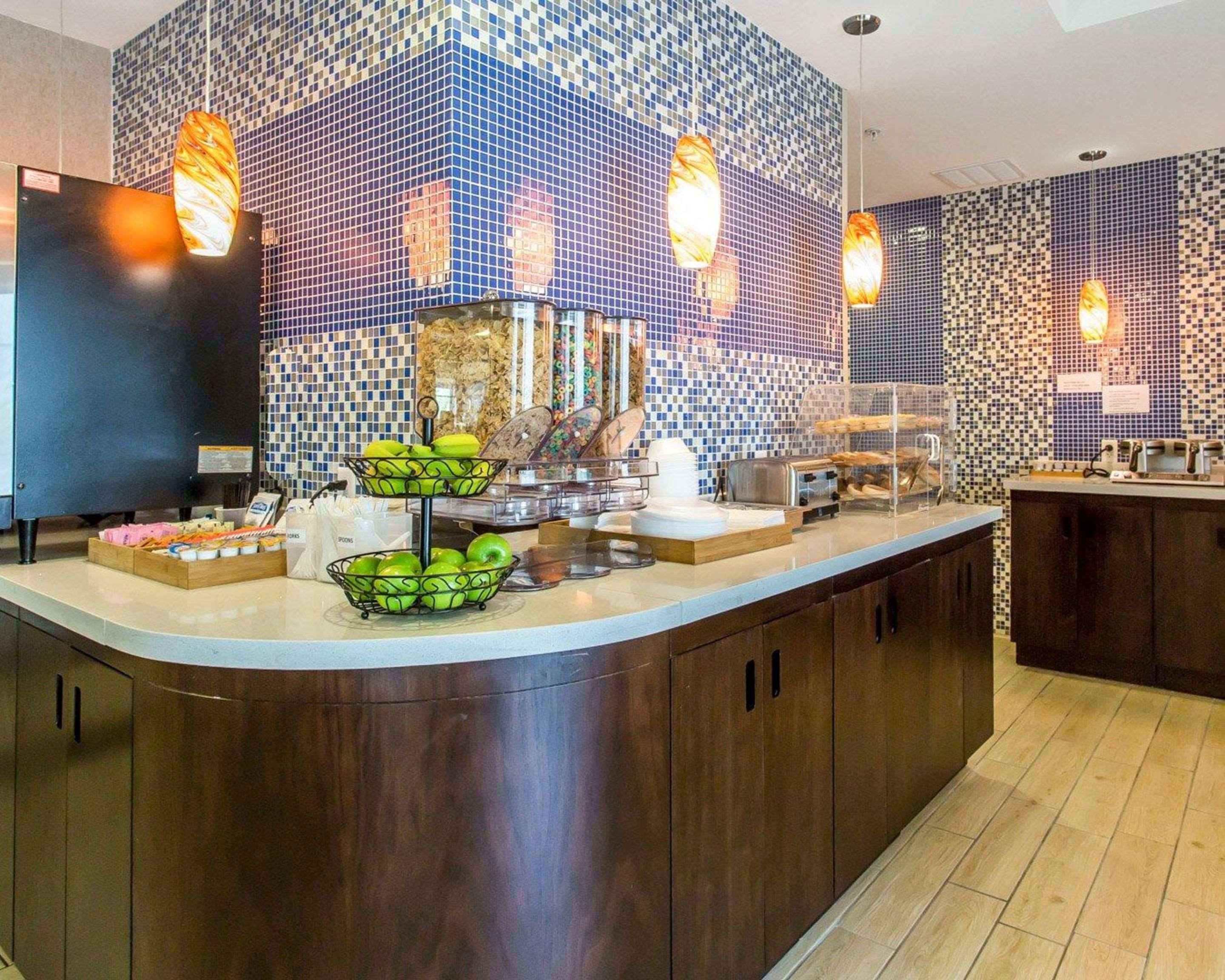 Mainstay Suites Midland Ngoại thất bức ảnh