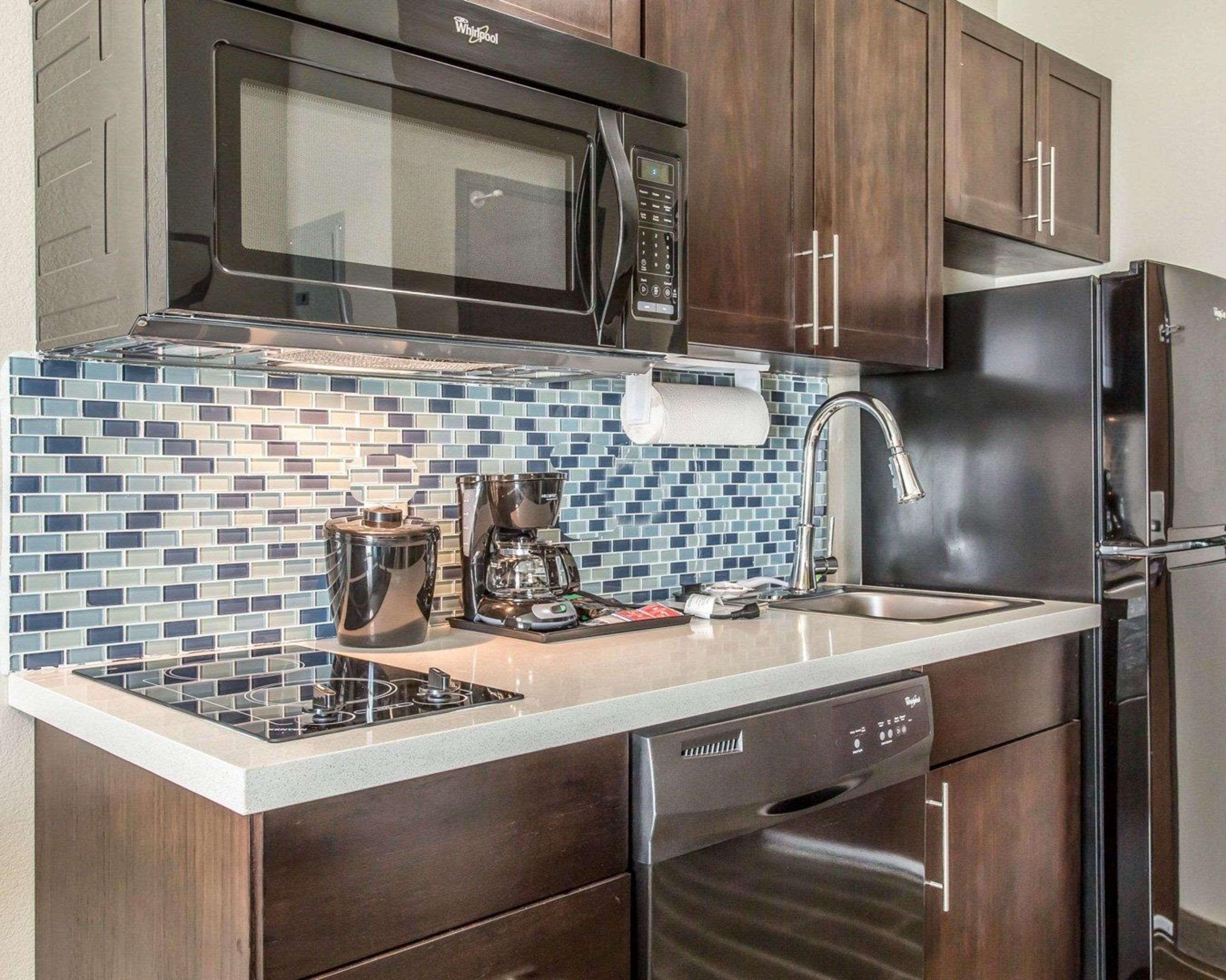 Mainstay Suites Midland Ngoại thất bức ảnh